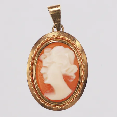 Hänge, camé, 23mm, 18K  Vikt: 1,3 g