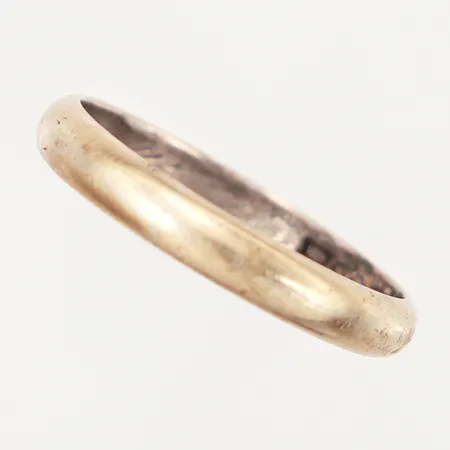 Ring slät, stl 20¼, bredd: 3,5mm, gravyr, silver 830/1000 Vikt: 2,9 g