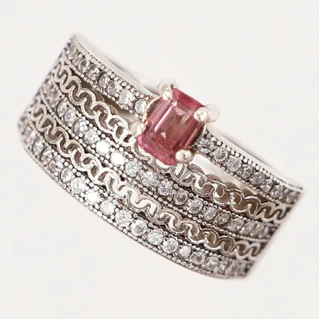 Ring med stenar, genombruten dekor, stl 17½, bredd: 3-15mm, silver 925/1000 Vikt: 4,9 g