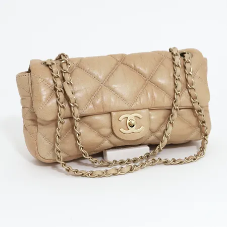 Väska Chanel Ultimate Stitch Flap Bag, 2006 - 2008, beige kalvläder med matterade guldbeslag, 5x23x25cm, serienummer: 11591236, inga tillbehör