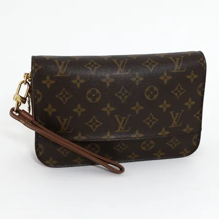 Väska Louis Vuitton Orsay Clutch, Monogramcanvas, datecode: AR1003, Oktober år 2003, ca15x24x6cm, smärre åldersbetingat- samt bruksskick, inga tillbehör  Vikt: 0 g