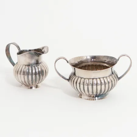 Sockerskål med hänklar, höjd:6cm, bredd: 12cm, Gräddsnipa, höjd:7cm, bredd:9cm, importstämplar, Sterling silver, 925/1000 Vikt: 217,7 g