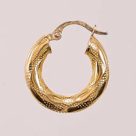 Omaka örhänge, 17mm, 18K 1,3g.