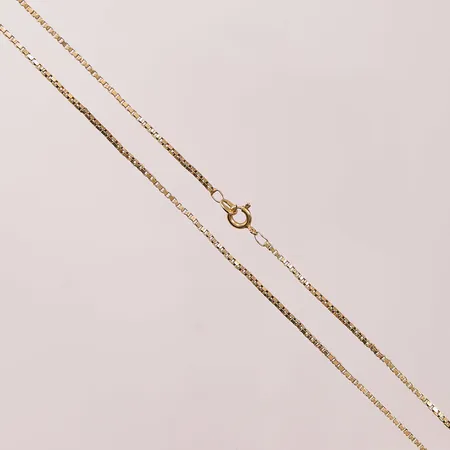 Kedja, saknar ögla/skeva länkar, 18K 8,9g.