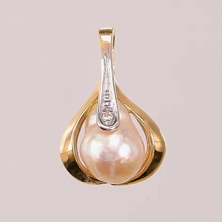 Hänge, 17mm, diamant ca 0,01ct, pärla, 18K 2,0g.