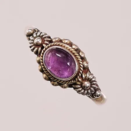 Ring, Ø18¼, ametist, 925/1000 Silver 2,7g.