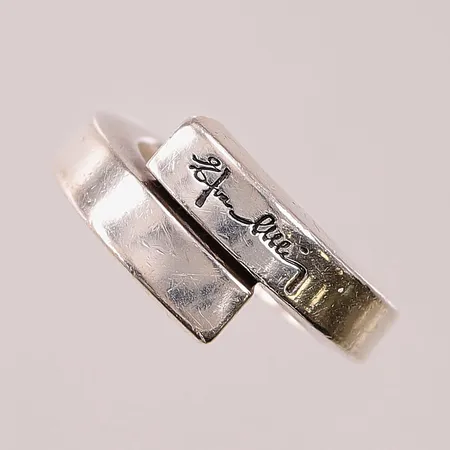 Ring Efva Attling "Twist", Ø17½, bredd:5-11mm, bruksslitage, 925/1000 Silver 17g.