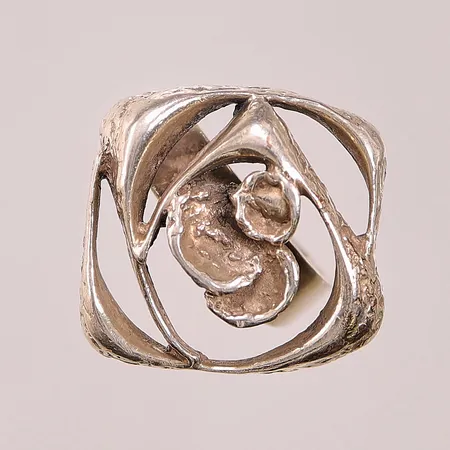 Ring, Ø19, justerbar storlek, bredd:29mm, Finland, 925/1000 Silver 11g.