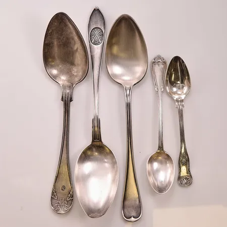 5 Udda skedar, 830/1000 Silver 230,3g.