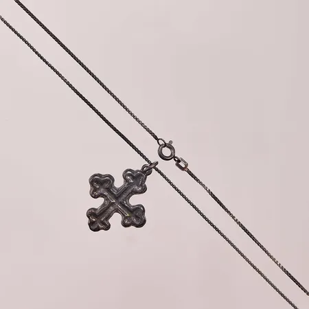 Kedja, 42cm, hänge kors, oxiderad, 925/1000 Silver 8,2g.