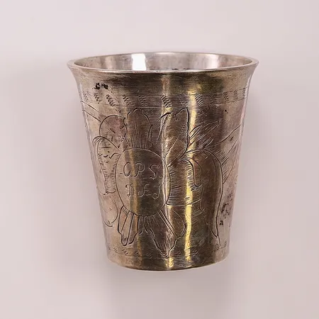 Bägare, höjd ca 7cm, monogramgravyr, ostämplat silver, 830/1000 Silver 74,5g.