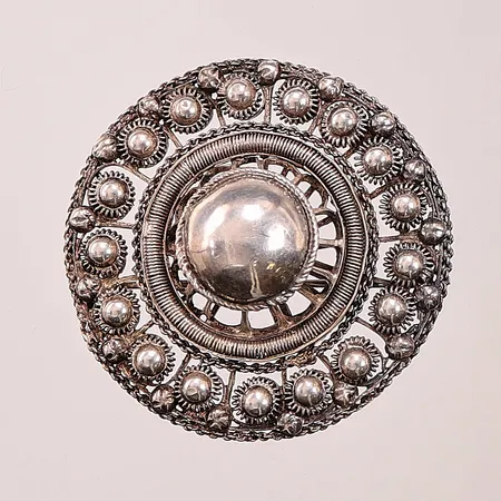 Brosch, 49mm, ostämplat silver 16,4g.