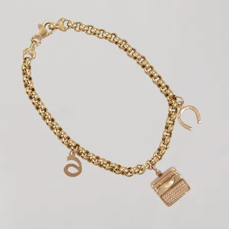 Armband, Ärtlänk, 18cm, bredd 4mm, 3 berlocker, gravyr på en berlock, 18K Vikt: 8,8 g
