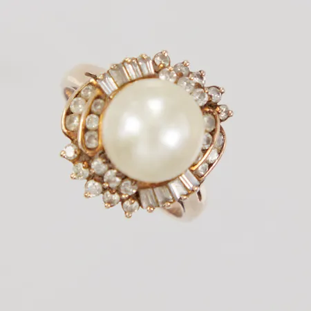 Ring stl 16¼, pärla Ø ca 9mm, diamanter naggade, sten saknas, totalt ca 0,30ct, 14K Vikt: 5 g