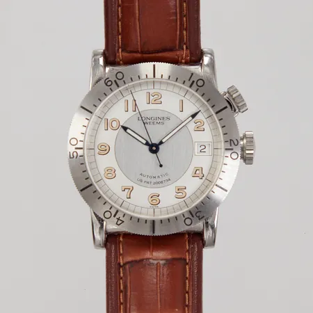1 Herrur Longines Weems Navigation Watch, limited Edition, automatisk, datum, Ø 36mm, ref: L2.608.4, serienr: 1588/3000, låsbar vridring, glasbaksida, läderarmband, följesedel service Fredmans Ur 2021