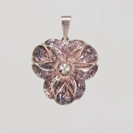 Hänge, blomma, längd inklusive ögla 26mm, MEMA, år 1982, 925/1000 silver Vikt: 4,6 g