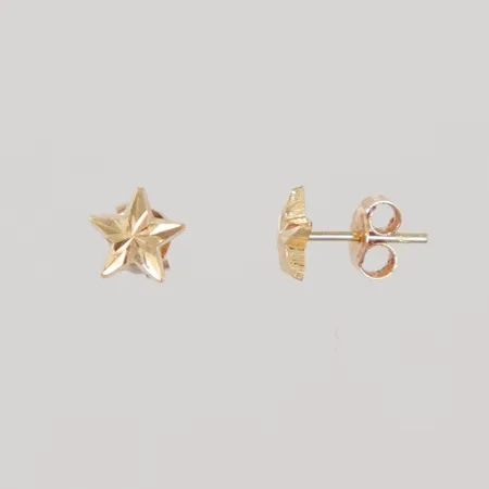 Ett par örhängen, stjärnor, Ø ca 6mm, stift, 18K  Vikt: 0,5 g