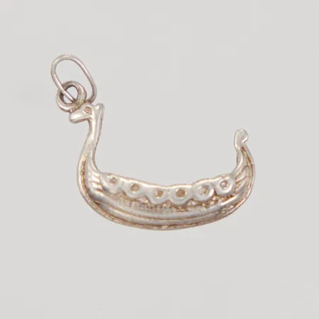 Hänge, vikingabåt, ca 16x14mm, 925/1000 silver Vikt: 1,1 g