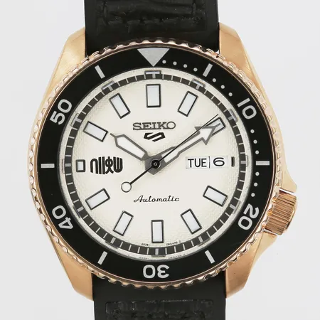 Herrur Seiko Ruy Street Fighter, guldmetall, ref-nr:4R36-08P0, Ø42mm, extra band, box.
