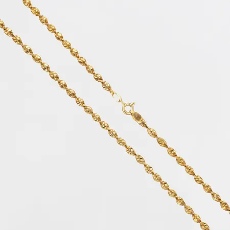 Kedja, längd: 53,5 cm, bredd: 3 mm, 21K guld. Vikt: 13,8 g