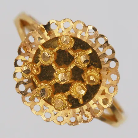 Ring, stl: 18¼, bredd: 2 - 14 mm, 21K guld. Vikt: 3 g
