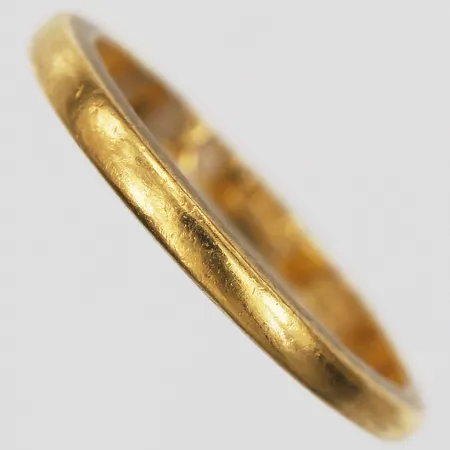 Ring, skadad/defekt, gravyr, 23K guld Vikt: 2,8 g