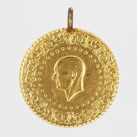 Hänge i form av mynt Atatürk, Ø18mm, år 2013, ögla ej guld, 21,6K guld Vikt: 1,8 g