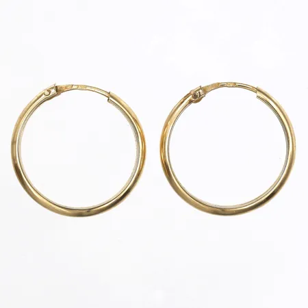 Örhängen, creoler, Ø18mm, bredd 2,5mm, något skeva, 18K guld Vikt: 1 g