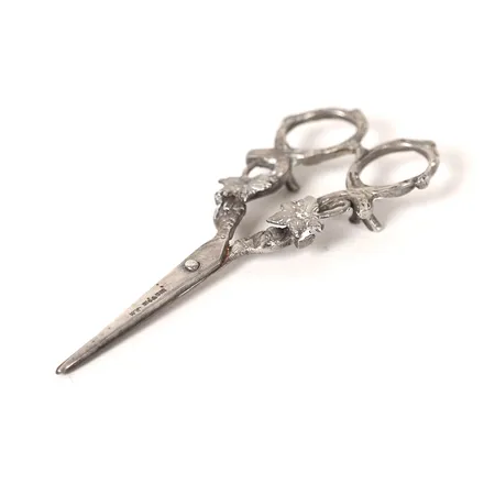 Druvsax, Sven Carlsson, Stiltenn, Stockholm, 1961, längd 12,5cm, slitage, silver. Vikt: 48,9 g