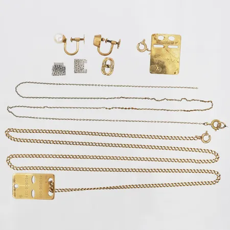 Diverse guld skadat/defekt, 18K guld  Vikt: 19,5 g