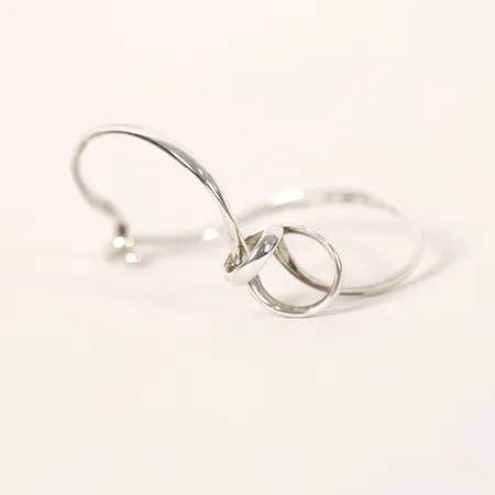 Armband, Georg Jensen, Forget me knot, design Vivianna Torun Bülow-Hübe, no. 241 S, stelt öppningsbart, innermått ca 55mm, silver.  Vikt: 10 g
