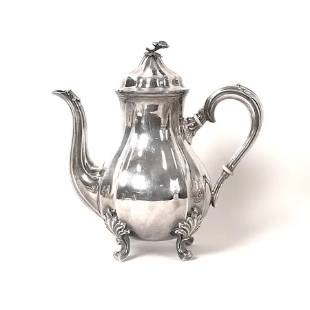 Kaffekanna, rokokostil, Tyskland, svenska importstämplar, höjd 21cm, slitage, 835/1000 silver. Vikt: 514,9 g