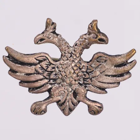 Brosch, 32x41mm, vitmetall Vikt: 0 g