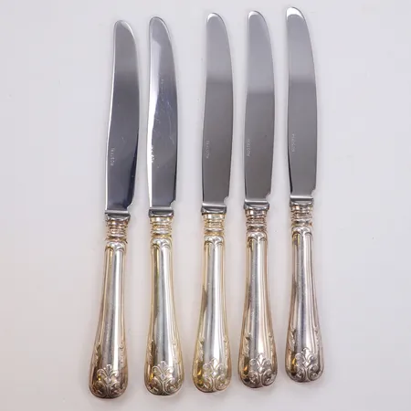 5 Matknivar, längd 21cm, blad i rostfritt stål, 830/1000 silver Vikt: 425 g
