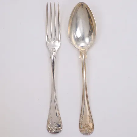 1 Bordsgaffel, längd 21cm, 1 Bordssked, längd 21,5cm, modell Gammal Fransk, 830/1000 silver Vikt: 100,1 g
