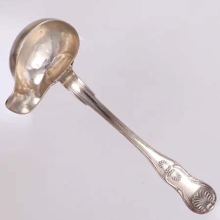 Såsslev, längd 16,5cm, gravyr, 830/1000 silver Vikt: 44,5 g