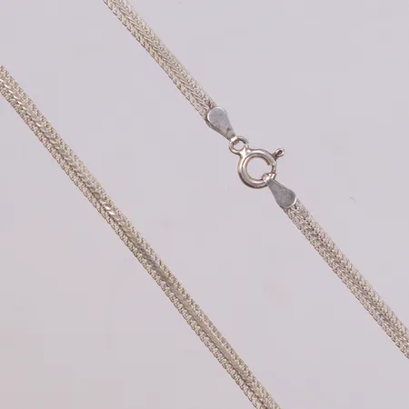 Collier, längd 42,5cm, bredd 3mm, 925/1000 silver Vikt: 4,5 g