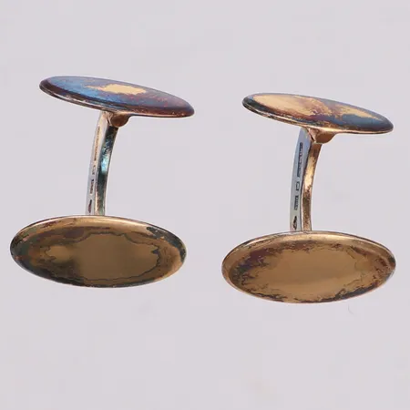 Ett par manschettknappar, G. Dahlgren & co, Malmö, år 1967, bredd 20mm, förgyllt silver Vikt: 9,1 g