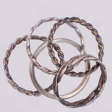 Fem ringar, stl 16¼-16¾, 830/1000 silver Vikt: 6,8 g