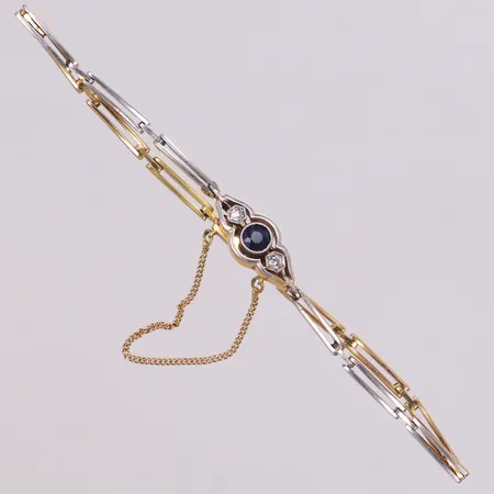 Armband med safir samt diamanter 2xca0,03ct, längd ca 20cm, bredd 2,3mm-7,6mm,  ,säkerhetskedja, otydliga stämplar, 18K Vikt: 8,9 g