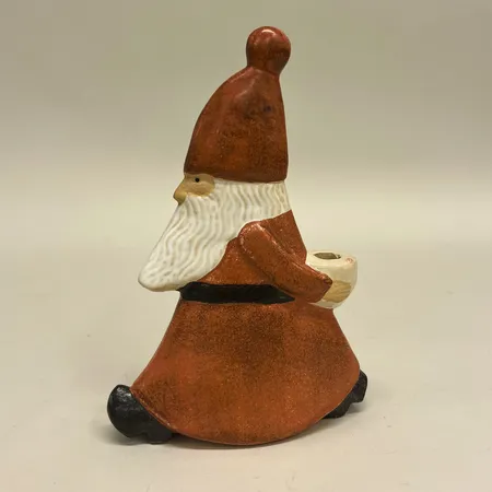Figurin/ljusstake, höjd ca 19cm, stresstomte, signerad K-studion Lisa Larson, Gustavsberg, glaserad i svart, vitt och rött, stengods