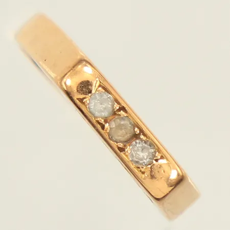Ring, vita stenar, defekt skena, 18K Vikt: 3,9 g