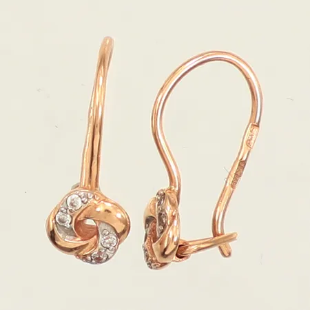 Ett par örhängen, vita stenar, längd 14mm, bredd 4,8mm, 14K Vikt: 0,9 g
