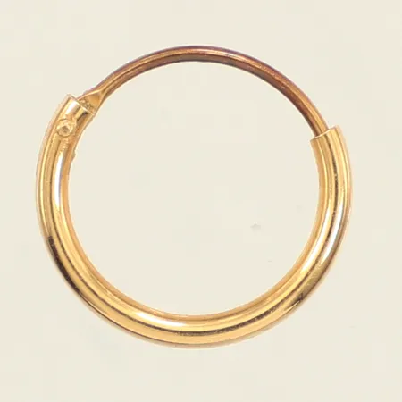 Udda örhänge, Ø13,3mm, bredd 1,4mm, 18K  Vikt: 0,4 g
