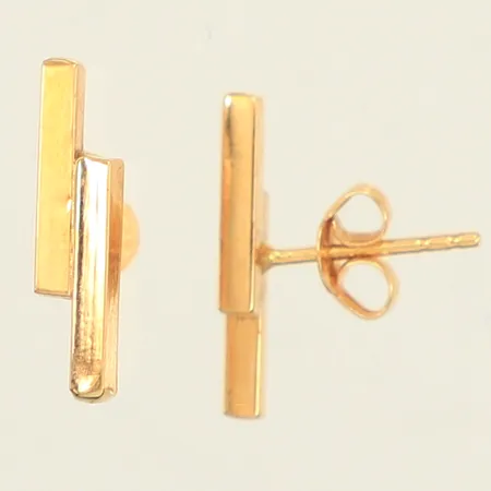 Ett par örhängen, längd 14,2mm, bredd 3,5mm, 18K Vikt: 1 g