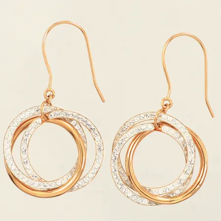 Ett par örhängen, vita stenar, Ø16,9mm, längd 31mm, 18K Vikt: 1,7 g