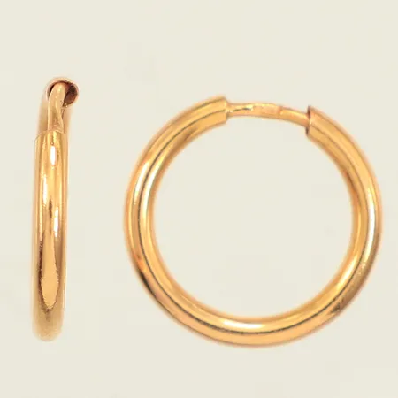 Ett par örhängen, Ø16,3mm, bredd 1,9mm, 18K  Vikt: 1,3 g