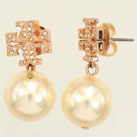 Ett par örhängen, Tory Burch, imitationspärlor, vita stenar, gul metall, längd 25mm, bredd 12mm, inga övriga tillbehör 