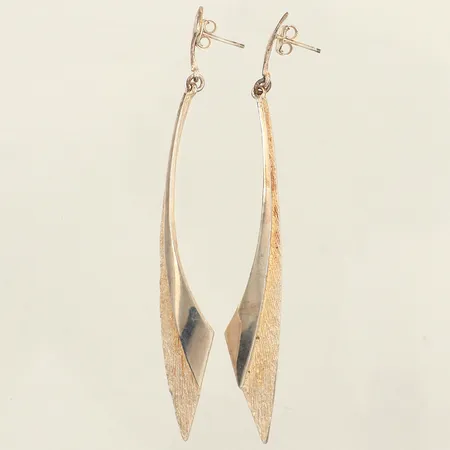 Ett par örhängen, längd 80mm, bredd 11,5mm, 925/1000 silver  Vikt: 7,4 g