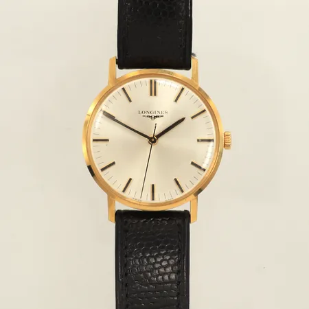 Herrur Longines 18K, manuell, 34mm, boettnr 17853166, repigt plexiglas, gravyr, slitet läderarmband, inga tillbehör. 
